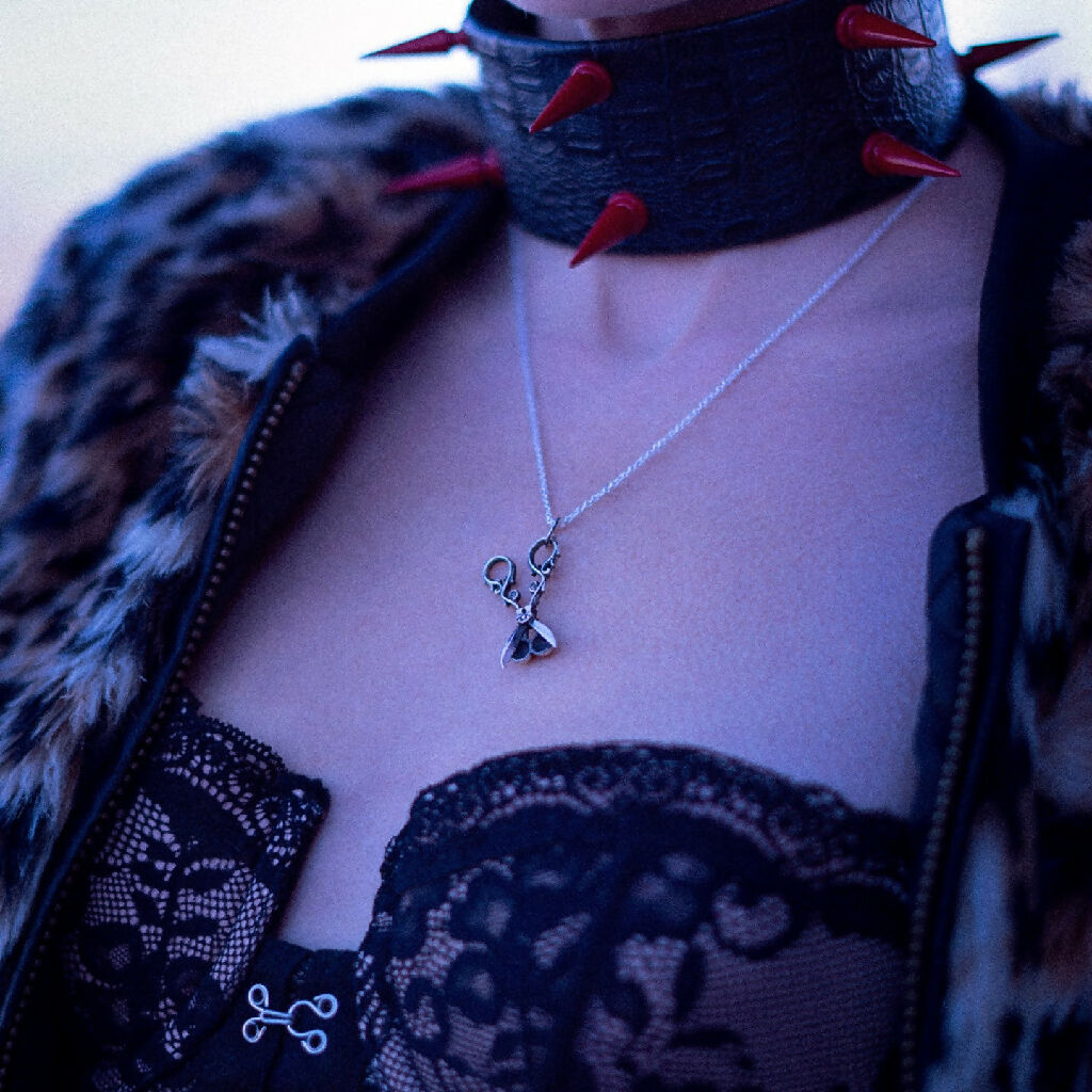 Snakeskin_noir_ballscutter