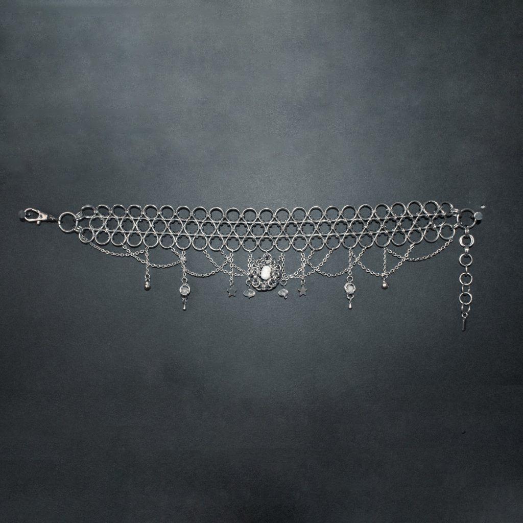 Valentina chainmaille necklace image 2