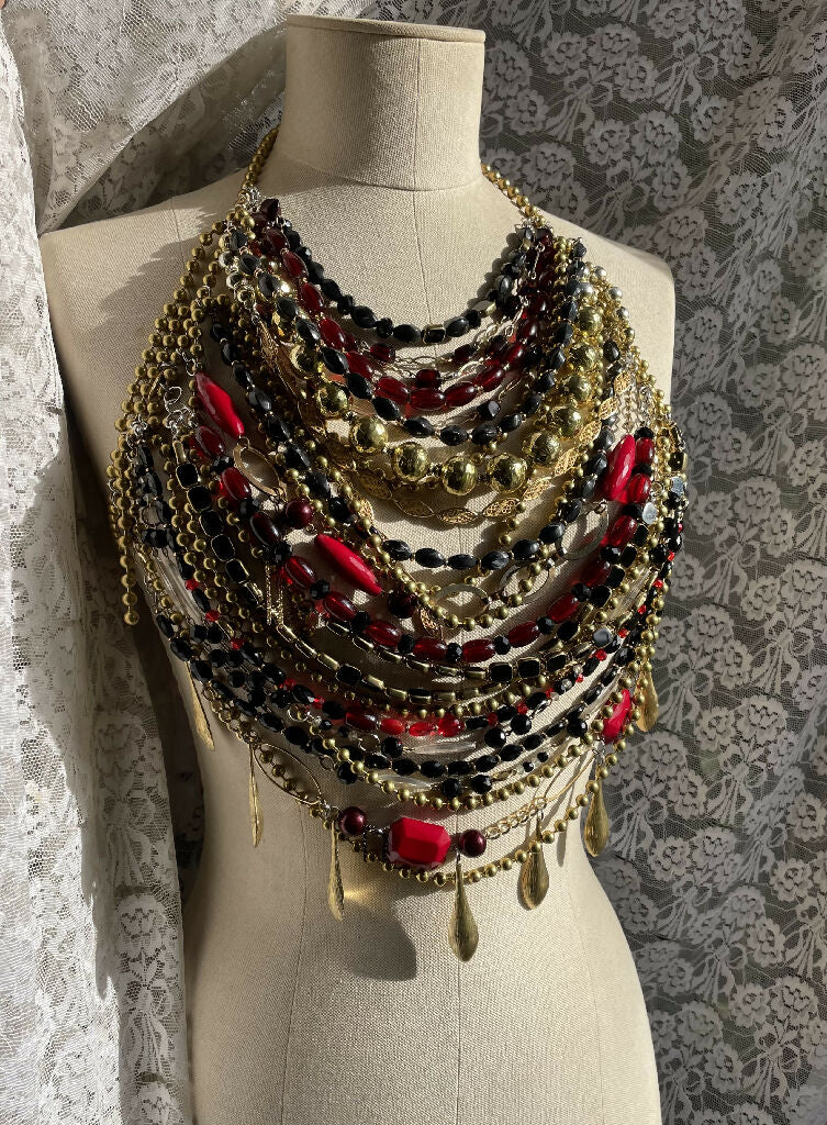 Jewelry top “Lisle Von Rhuman”