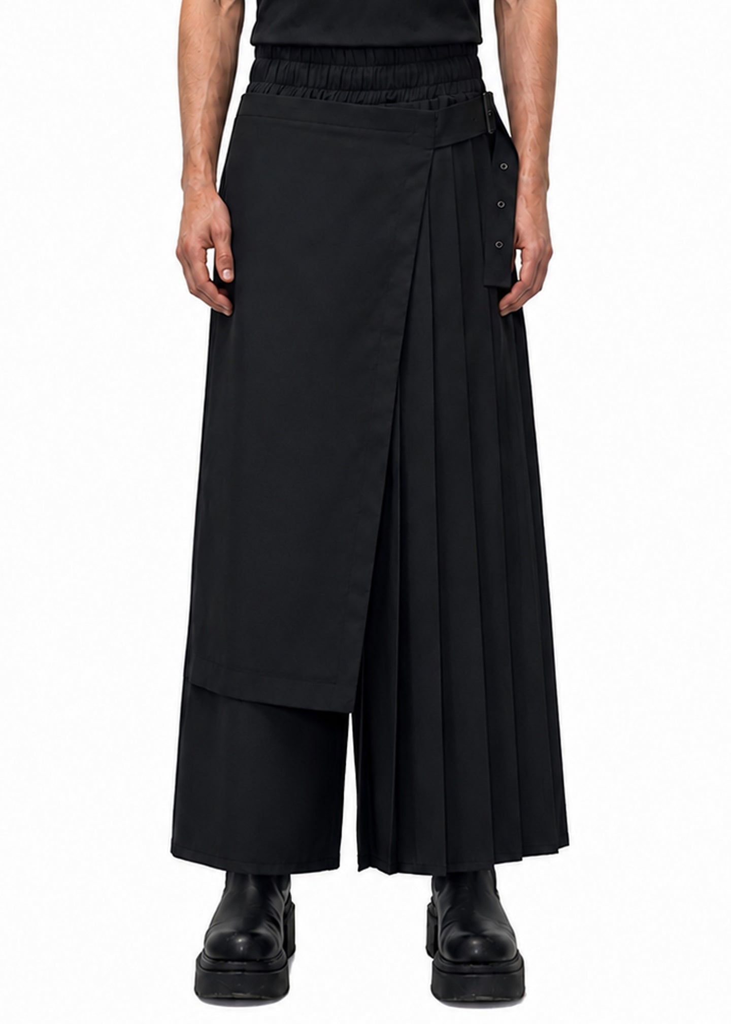 ASYMMETRIC PLEAT TROUSERS