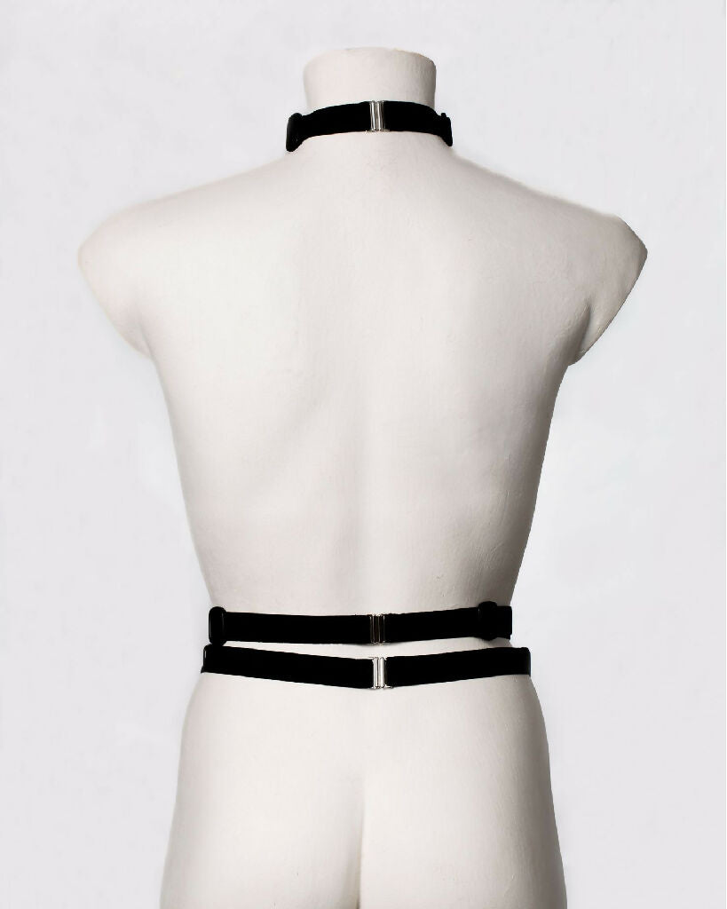 3-piece-black-body-harness-mercury-iona-smith-scott-4x5-back