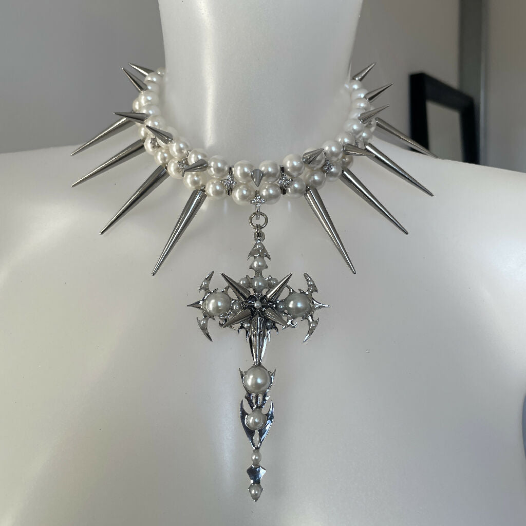 Gothic Passion Crucifix pearl choker