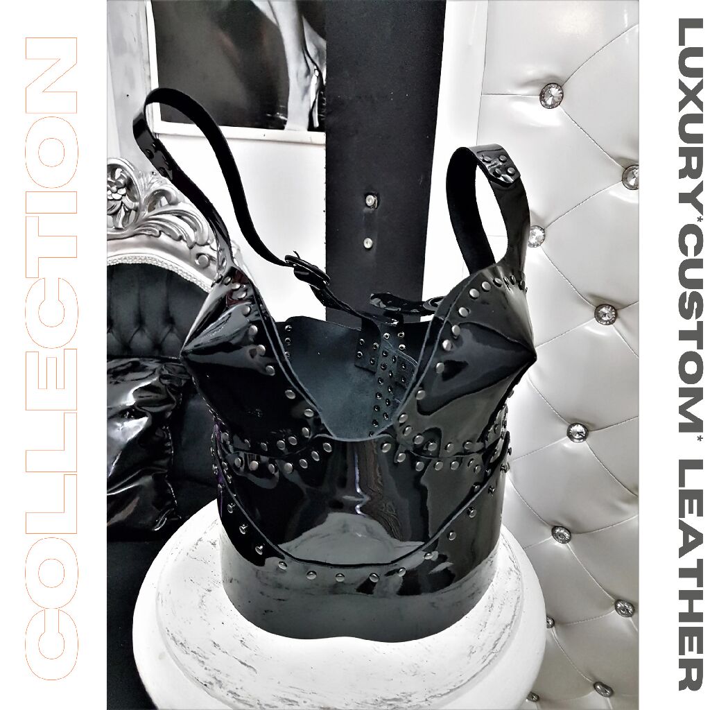 Overbust leather corset