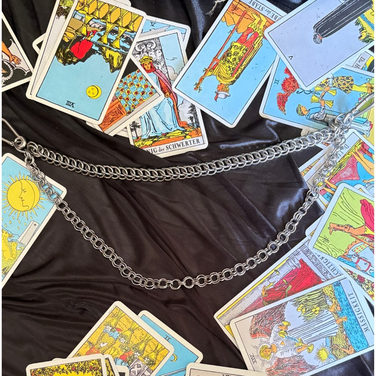 Rituel chainmaille wallet chain image 2