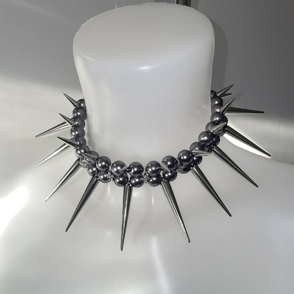 ‘Desire’ double spikes Necklace (3 different colors)