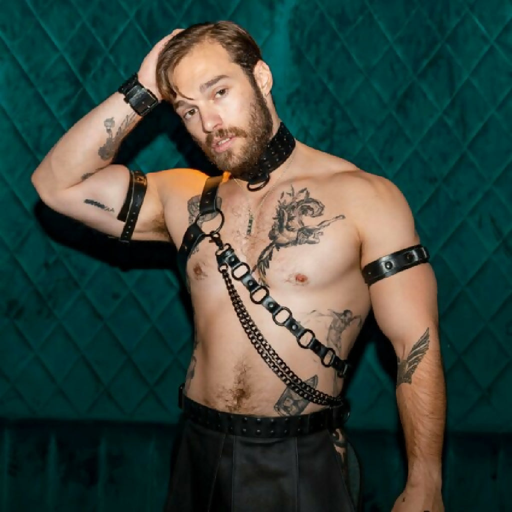 TITAN Leather Harness