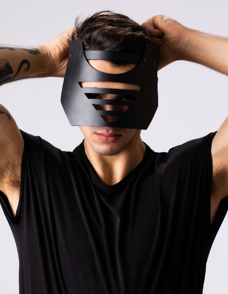 VOID_visor_perlensau_black_leather2 NJAL