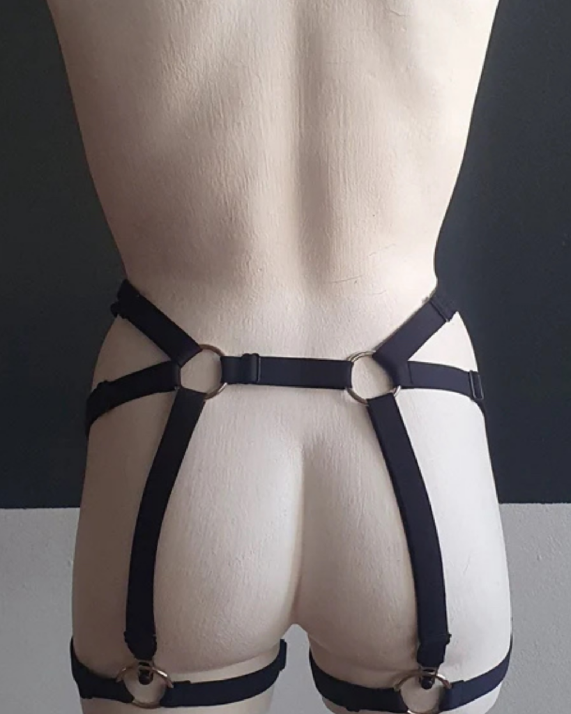 strappy-suspender-belt-aya-iona-smith-scott-4x5-2