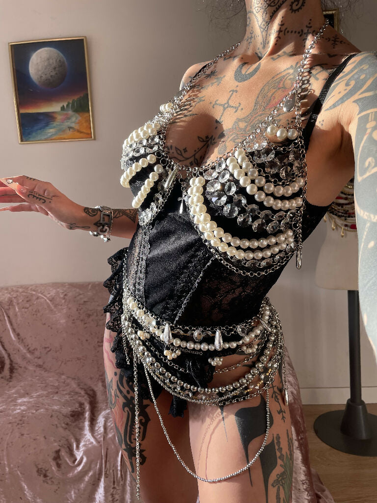 Pearls and crystal set