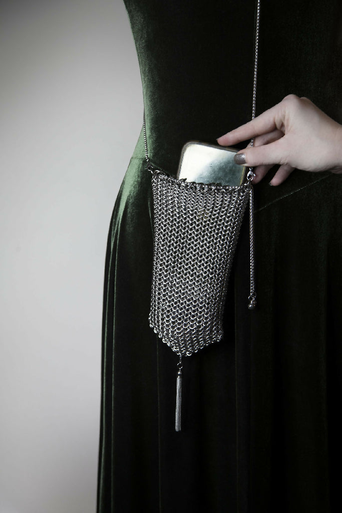 STAINLESS STEEL CHAINMAIL PURSE WITH REMOVEABLE TASSEL