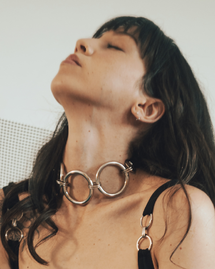 multi-o-ring-chain-choker-asami-iona-smith-scott-4x5