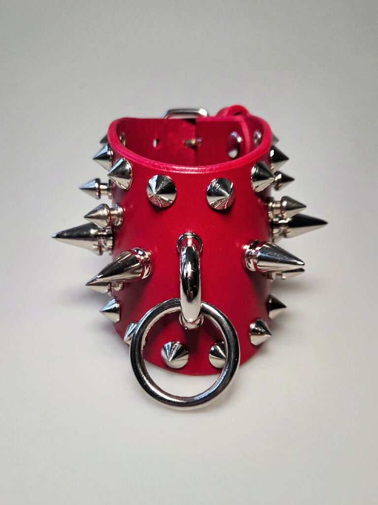 Leather spiked o-ring curved cuff