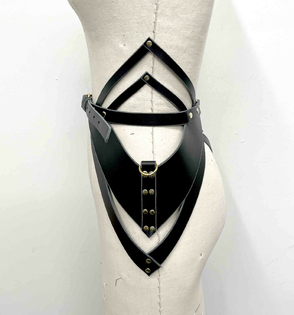 Hecate-Black-Leather-Peplum-Belt-9