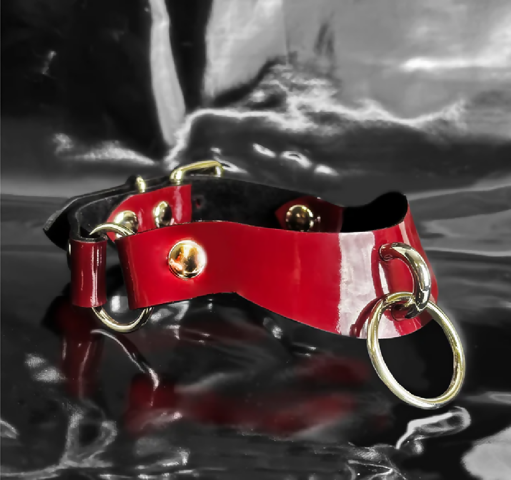 Amoja_red_choker