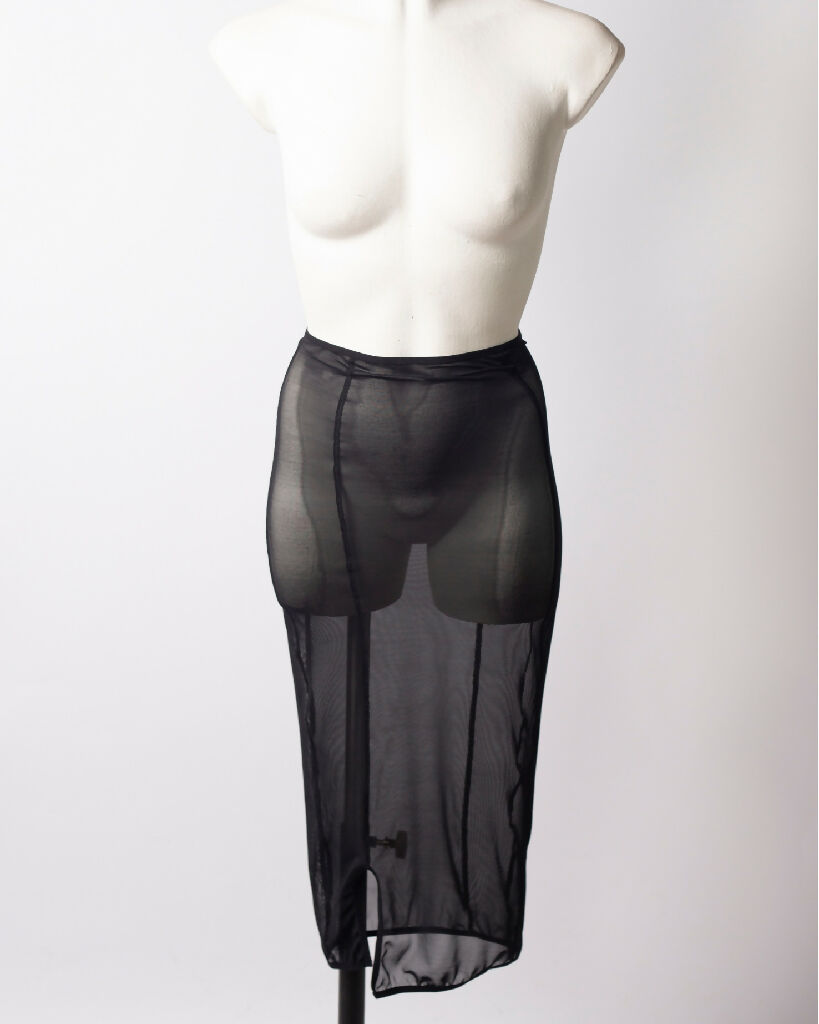 sheer-pencil-skirt-ammit-iona-smith-scott-4x5-front