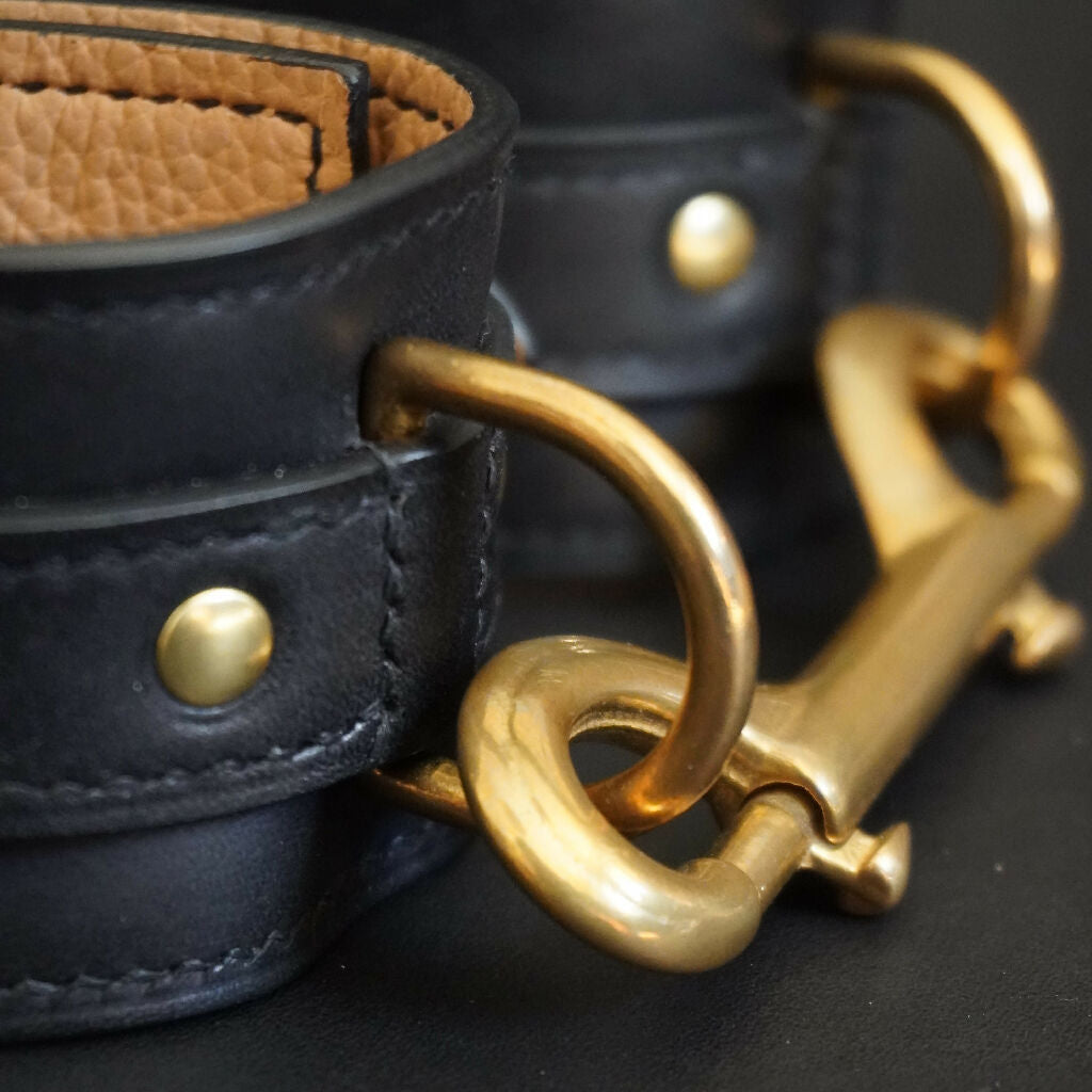 Black_Handcuffs_Closeup