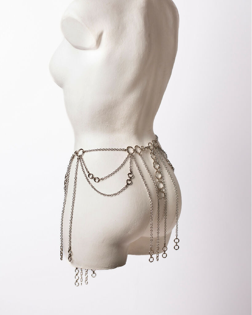 body-chain-accessory-naamah-iona-smith-scott-4x5-side