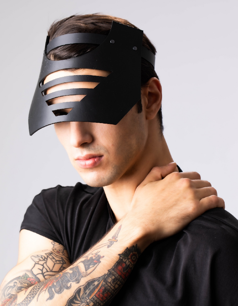 VOID_visor_perlensau_black_leather3 NJAL