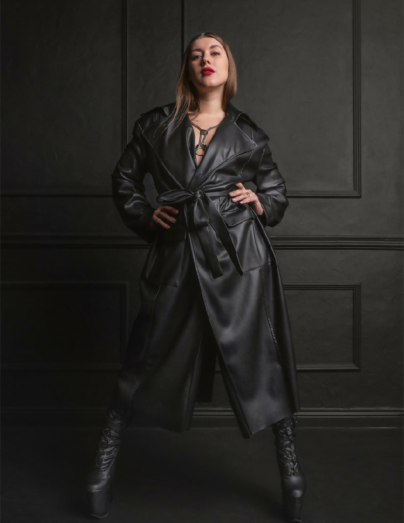 Oversize coat made of ecoleather
