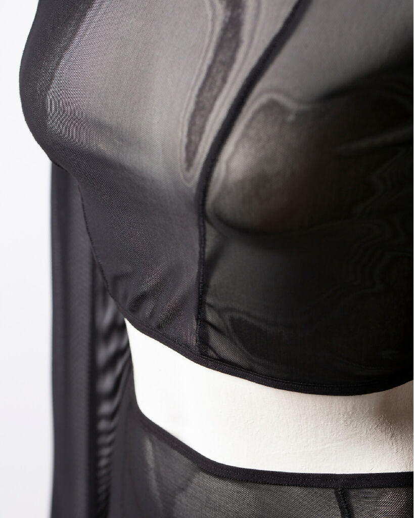 long-sleeve-mesh-top-ammit-iona-smith-scott-4x5-closeup