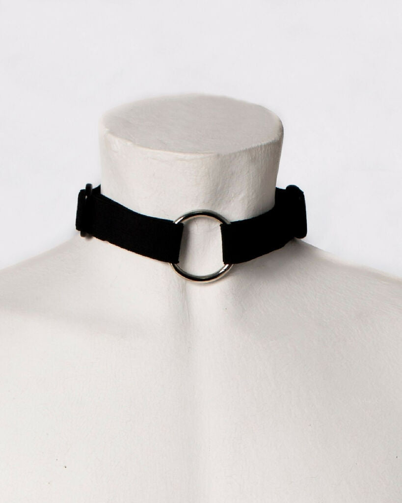 o-ring-choker-mercury-iona-smith-scott-4x5-closeup