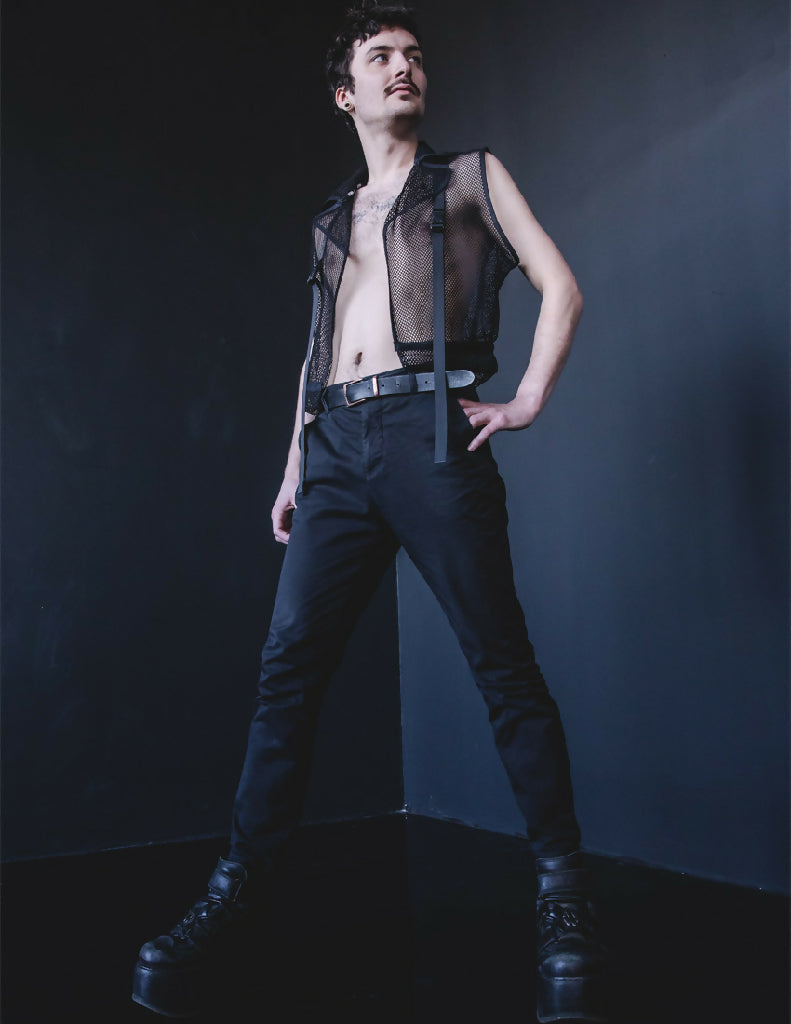 kamizelka_z_siatki_transparentna_pasy_techno_rave_czarna_lifestyle_1