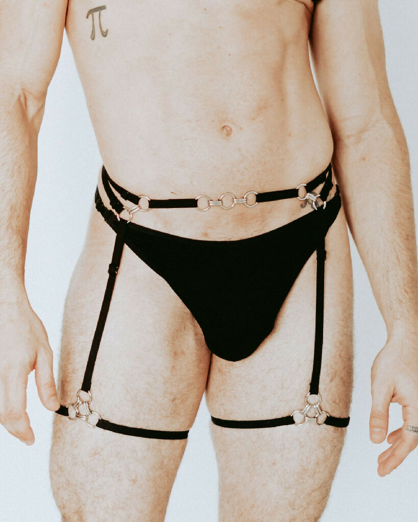 leg-garter-harness-chris-kasanagi-iona-smith-scott-4x5