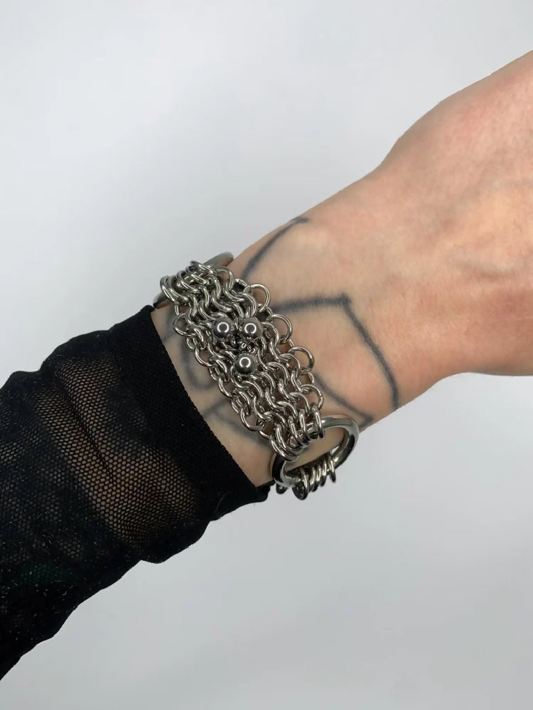 core-bracelet-on-closeup