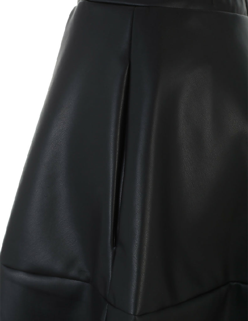 spodnica_midi_skorzana_z_ekoskory_czarna_z_zamkiem_fetish_bdsm_detal