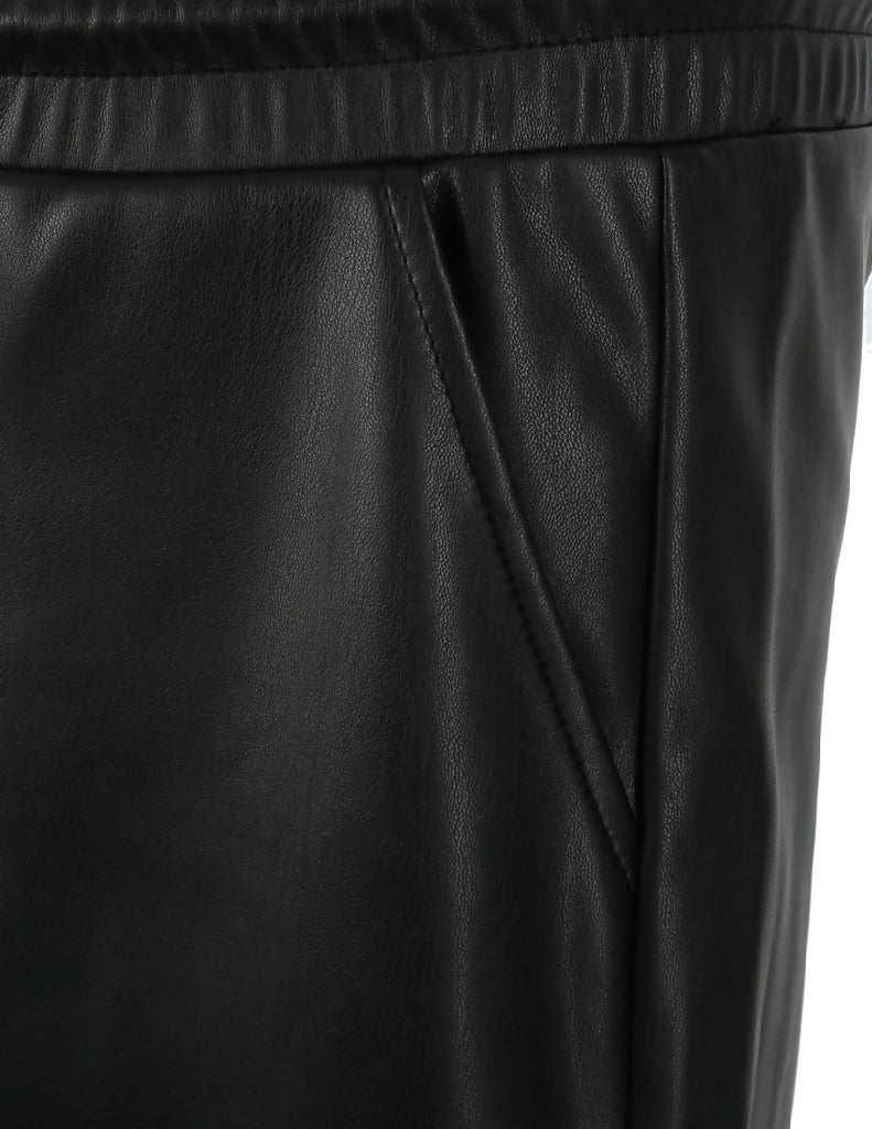 spodnie_szorty_meskie_z_ekoskory_kieszenie_do_kolana_techno_rave_goth_unisex_czarne_detal_0624