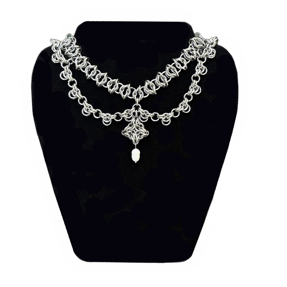 Beatrix chainmaille necklace image 1