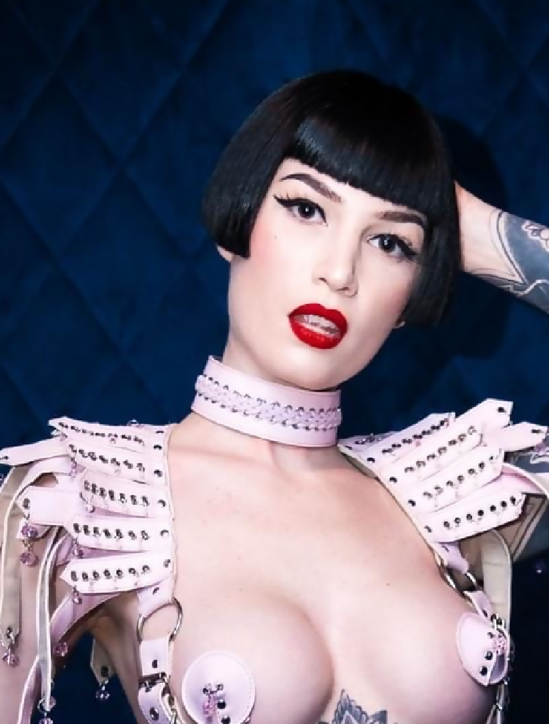 Braided Collar Close Up