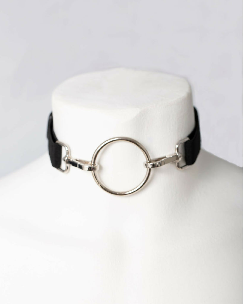 adjustable-o-ring-choker-crepuscular-iona-smith-scott-4x5