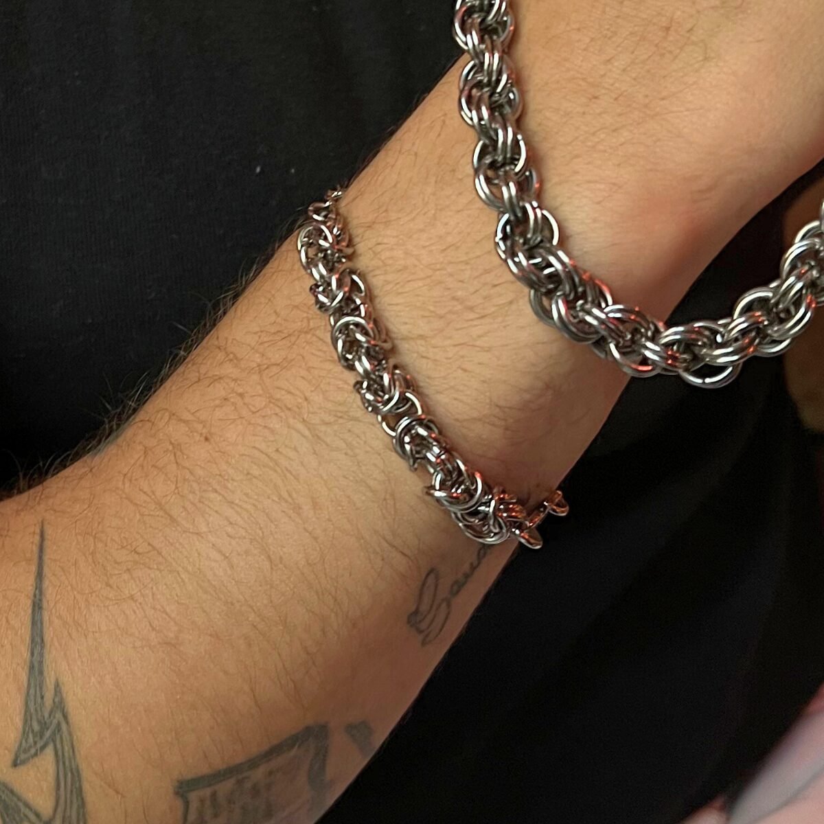 Uppsala chainmaille necklace image 3