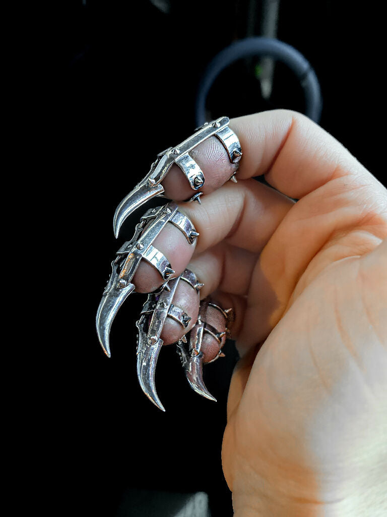 0642C6AE-60C0-4A44-9414-0836F928F4AA