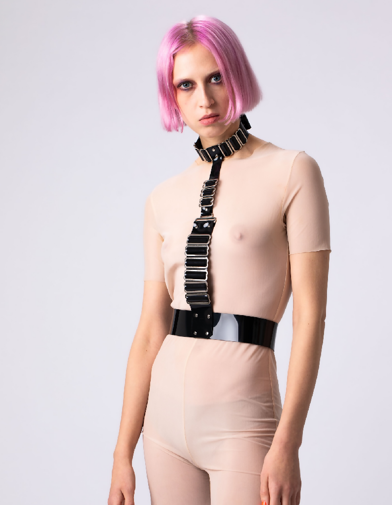 COSMIC_harness_perlensau_black_vegan1