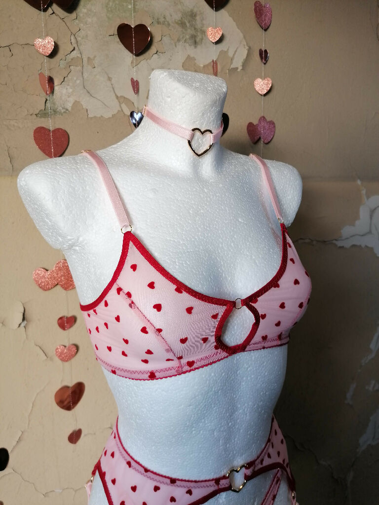 Pink Mesh Hearts Bra - SHOWROOM