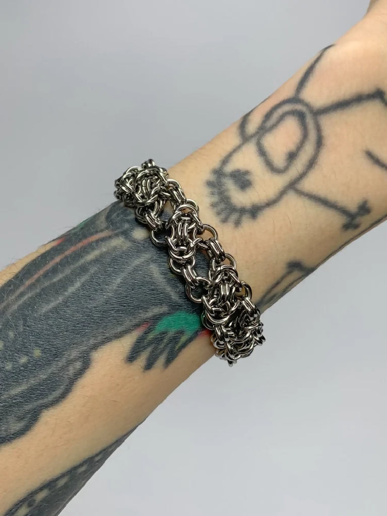 thorn-bracelet