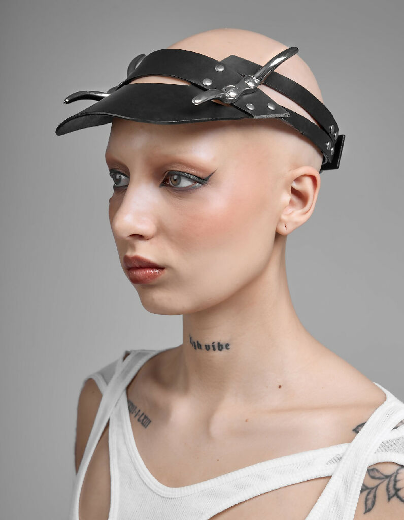 sting visor perlensau organicl leather1