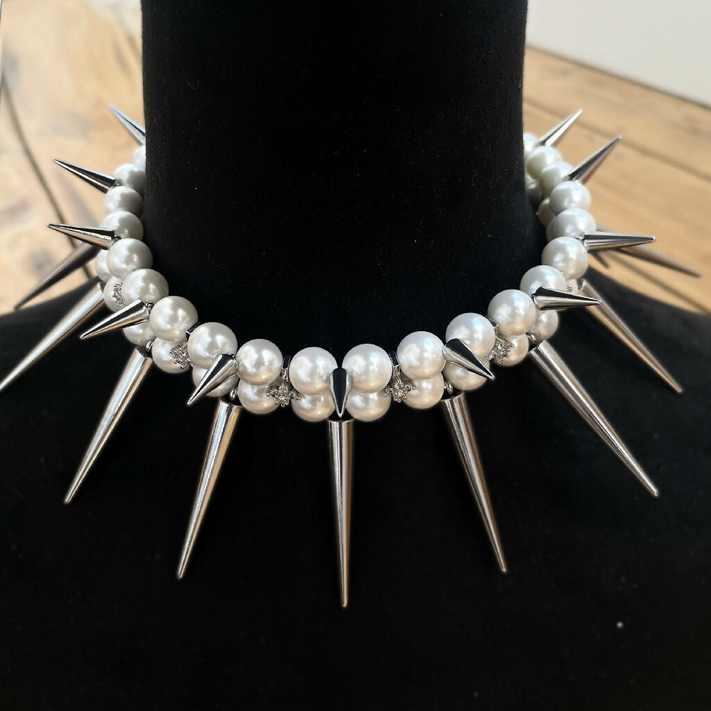 ‘Desire’ double spikes Necklace (3 different colors)