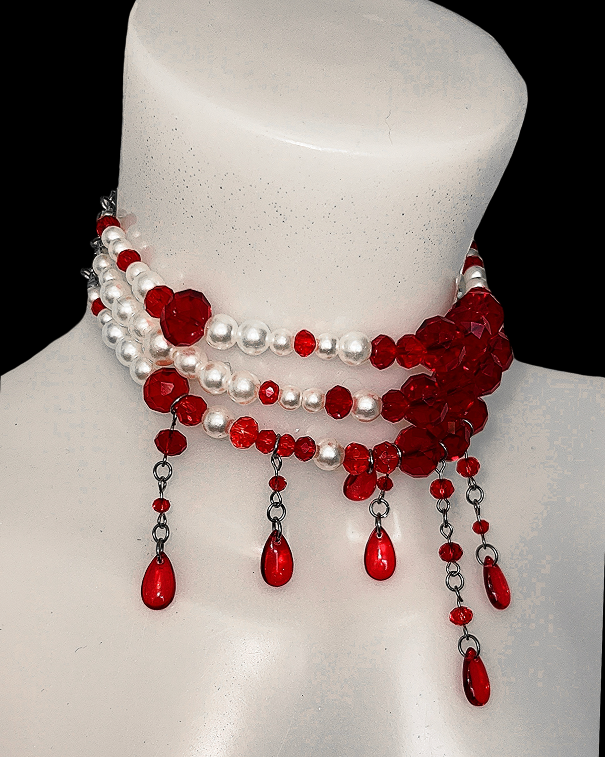 Blood moon Pearl and crystal beaded choker