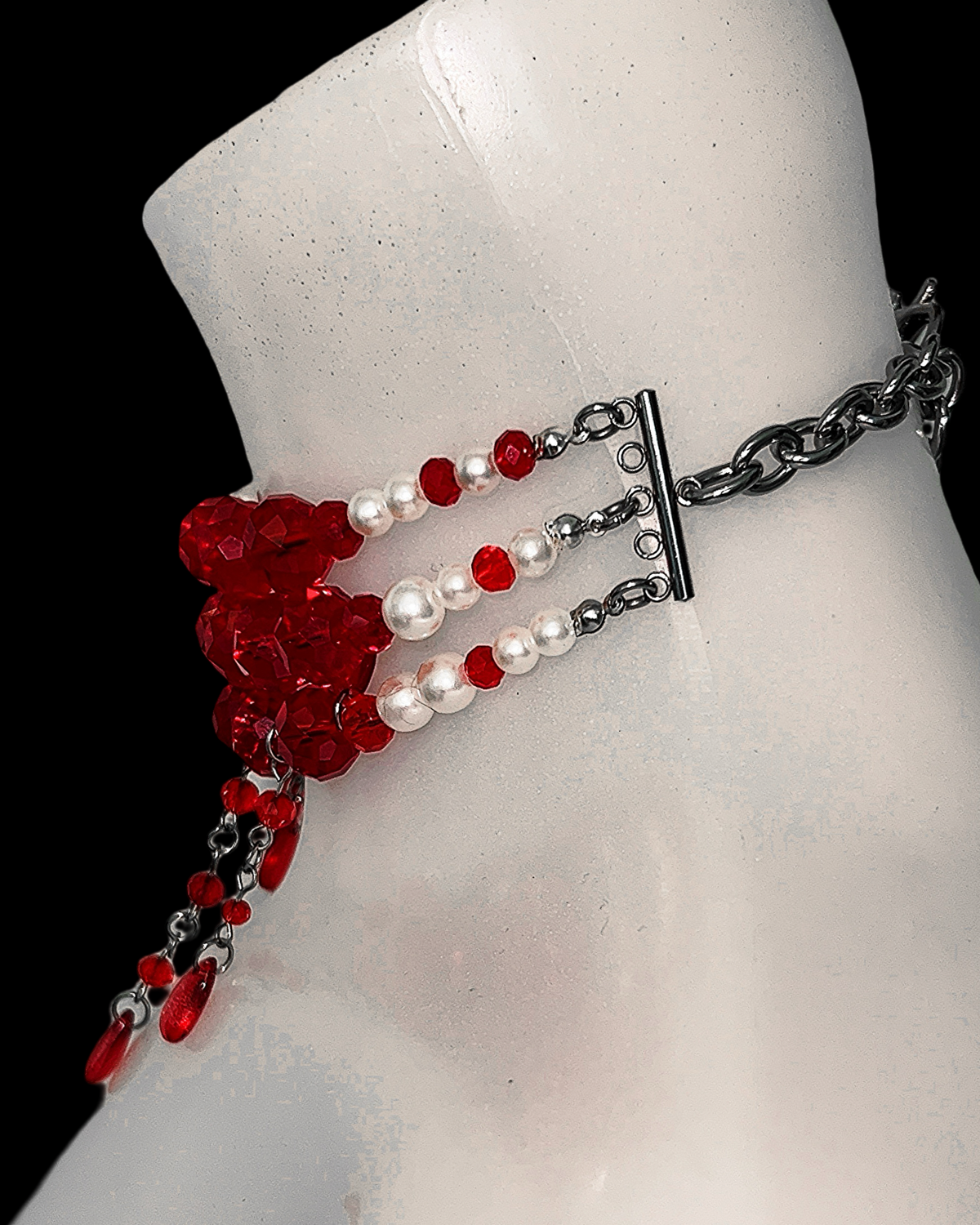 Blood moon Pearl and crystal beaded choker