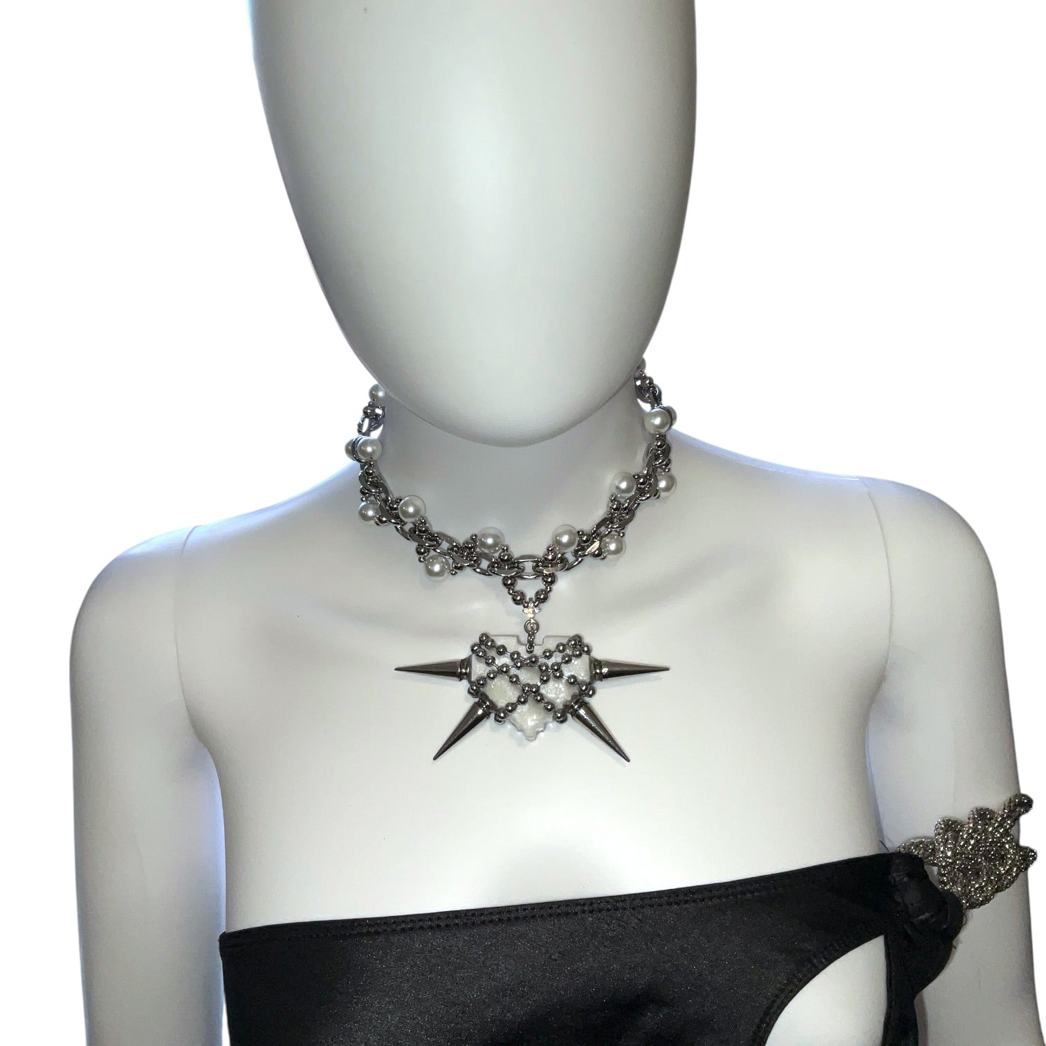 The Siren’s Heart spiked pearls choker /collar / necklace