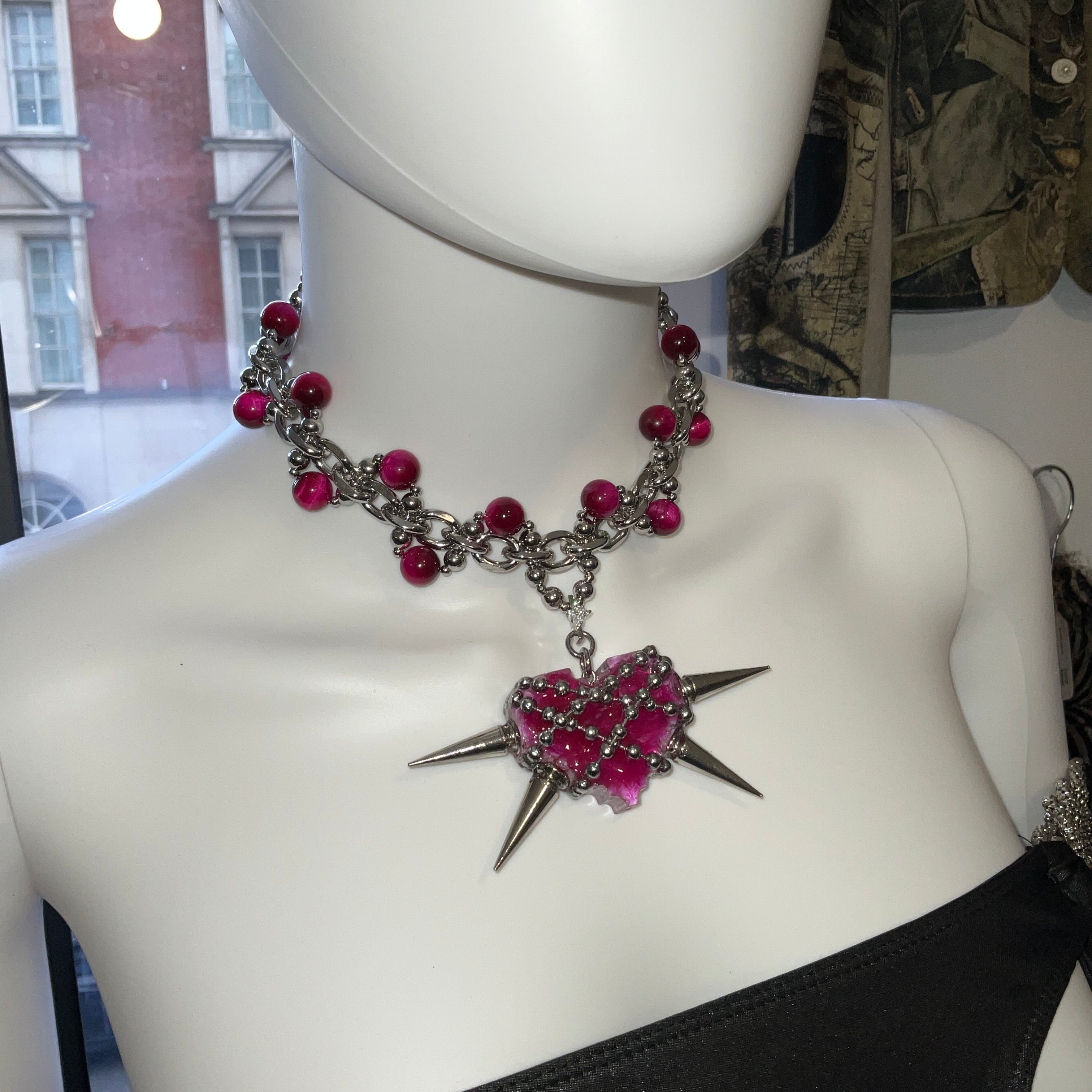 THE SHACKLED HEART necklace