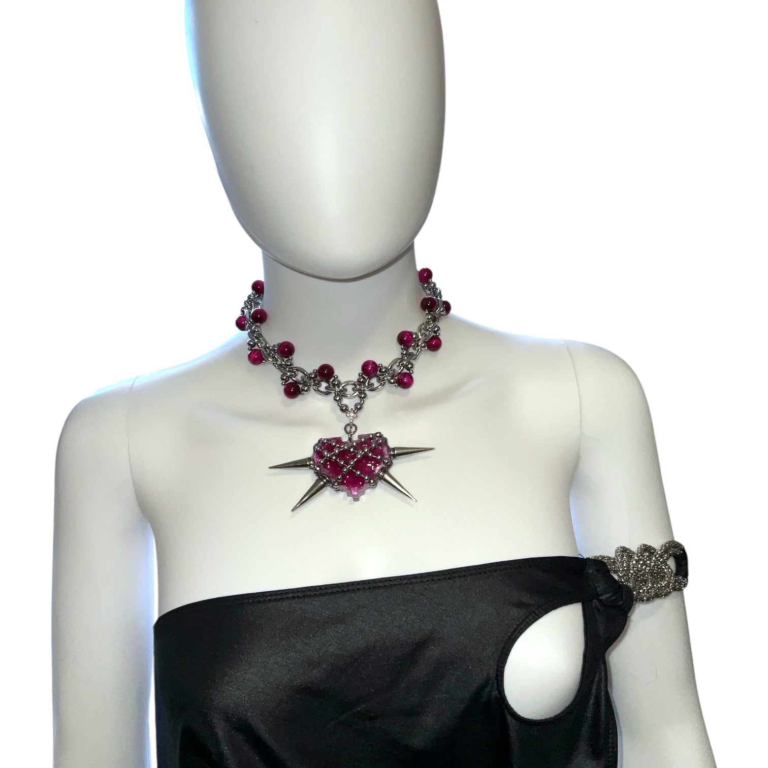 THE SHACKLED HEART necklace