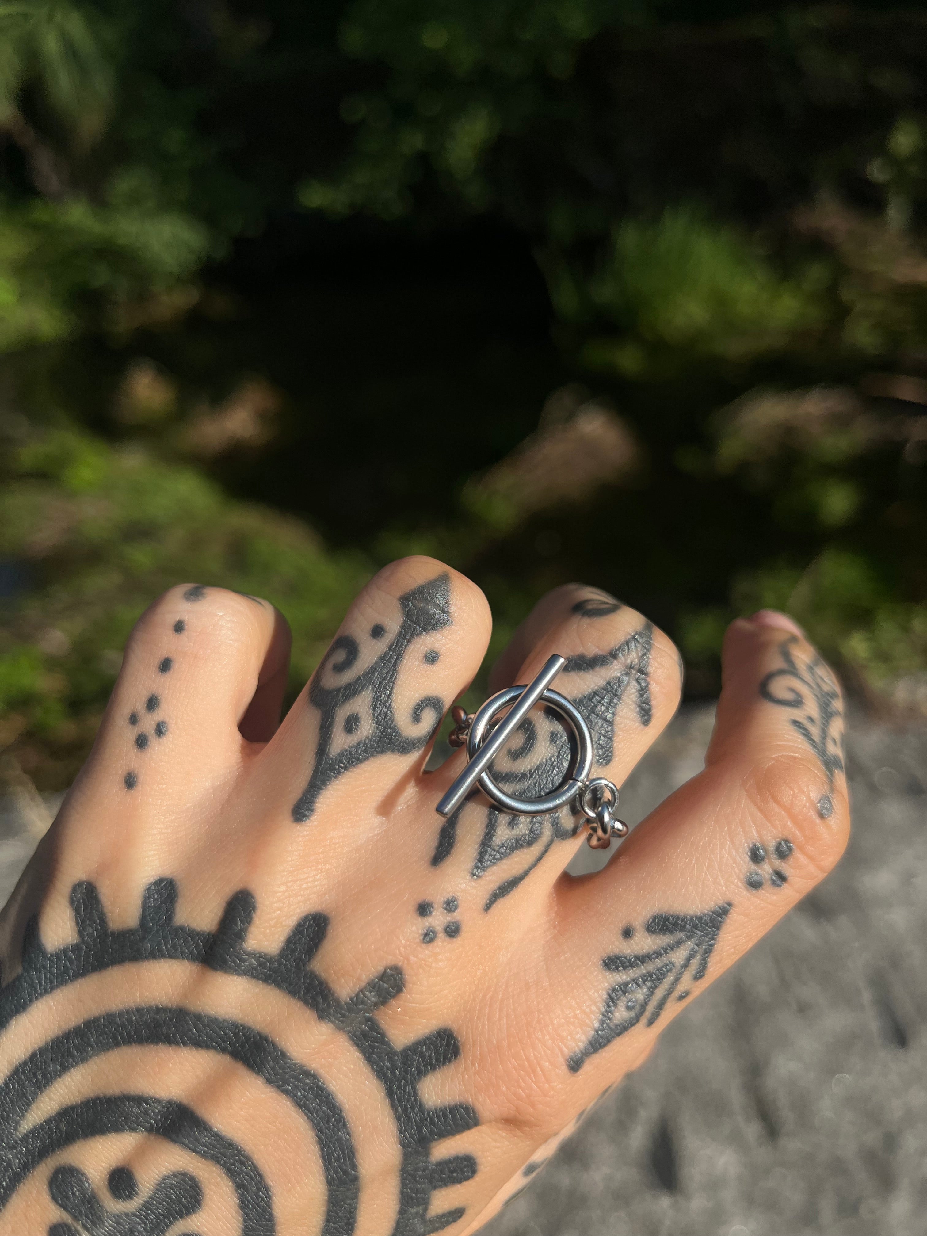 Toggle ring