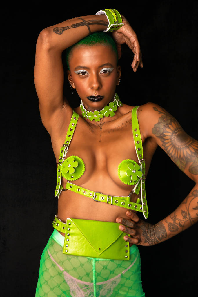 j5BbS0TebO