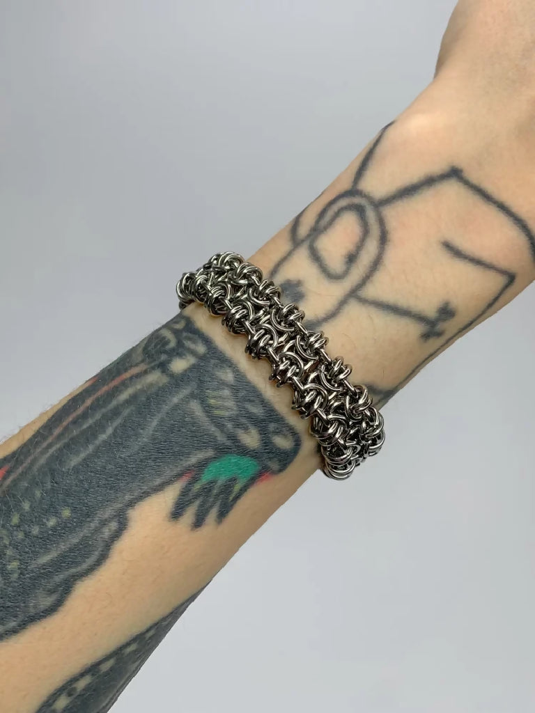 halo-bracelet