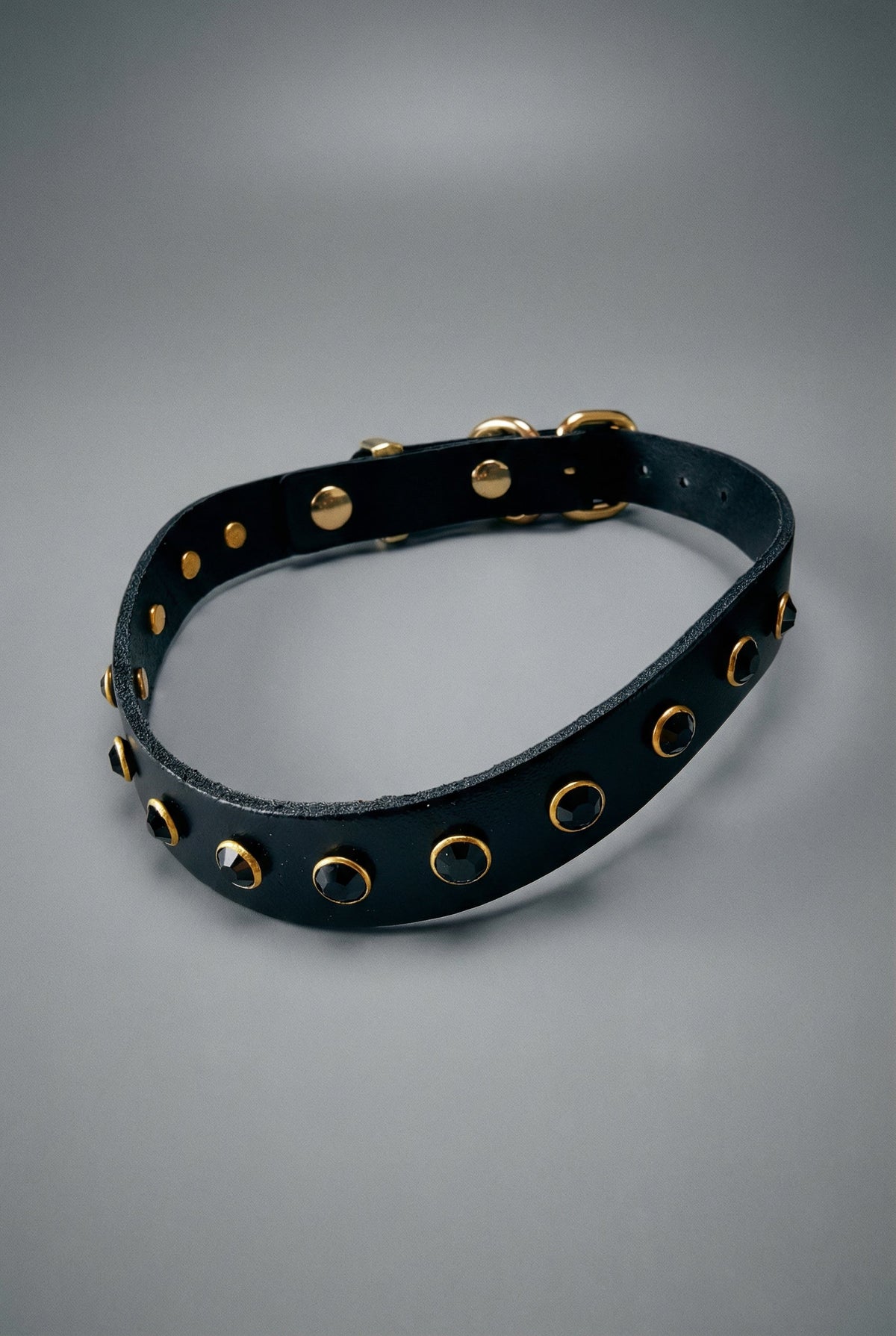 Leather Choker with Rhinestones "Crystal"