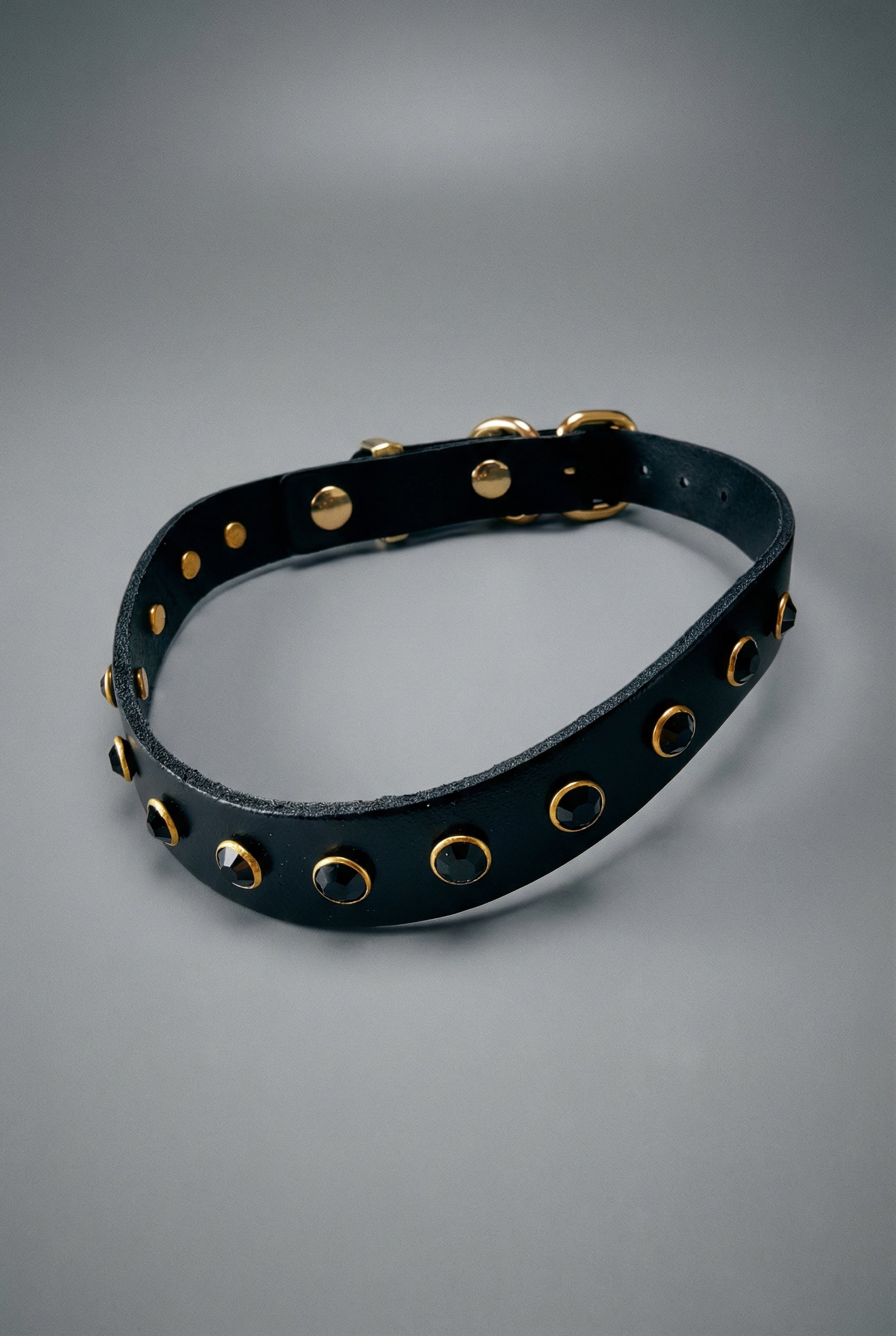 Leather Choker with Rhinestones "Crystal"